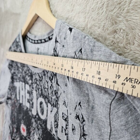 DC Comics Joker Dark Knight Batman Villain T-Shirt Mens Size L Gray Short Sleeve - Picture 5 of 10